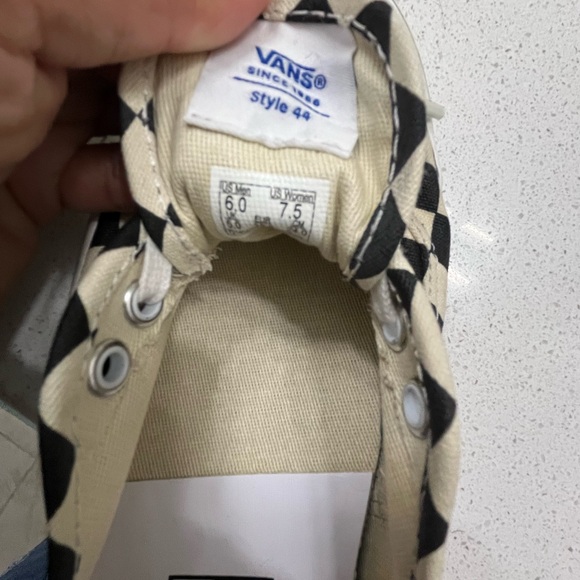 Excellent condition practically new, worn once. - Picture 2 of 4